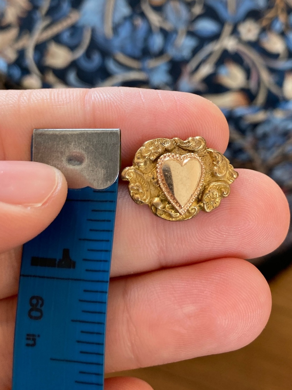 Antique Victorian Gold-Filled Engraved Floral & Heart Lingerie/Lace Pin - Picture 7 of 7